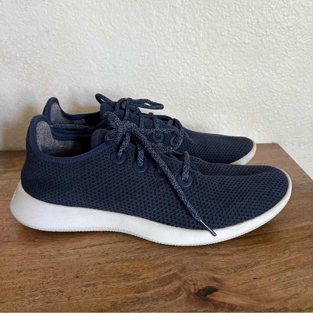 AllBirds Women's Tree RunnerIn Marine Blue White Sole Sneaker Size 10